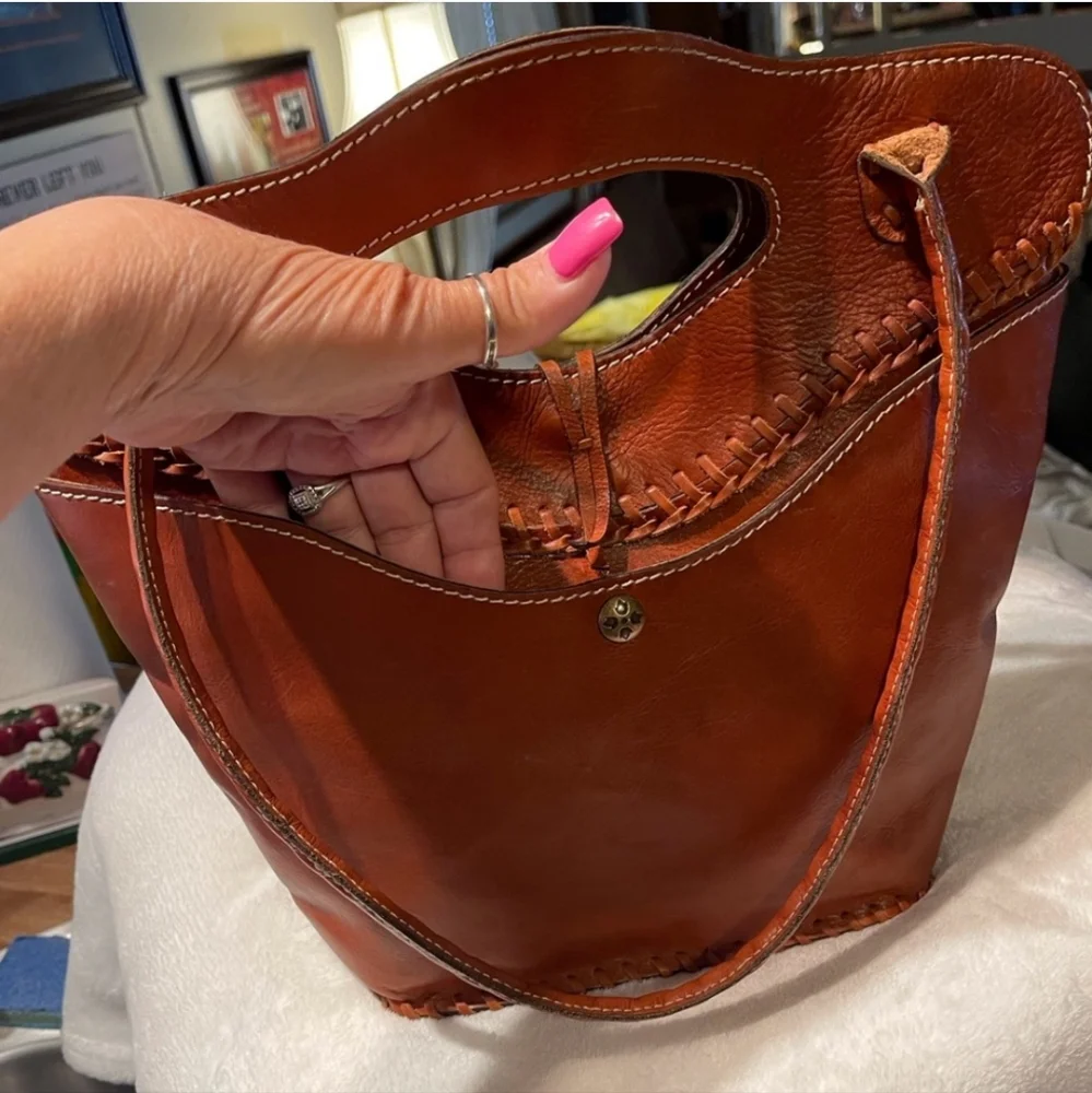 Floral Stitch Applique Tote 🌼 - Picture 6 of 16